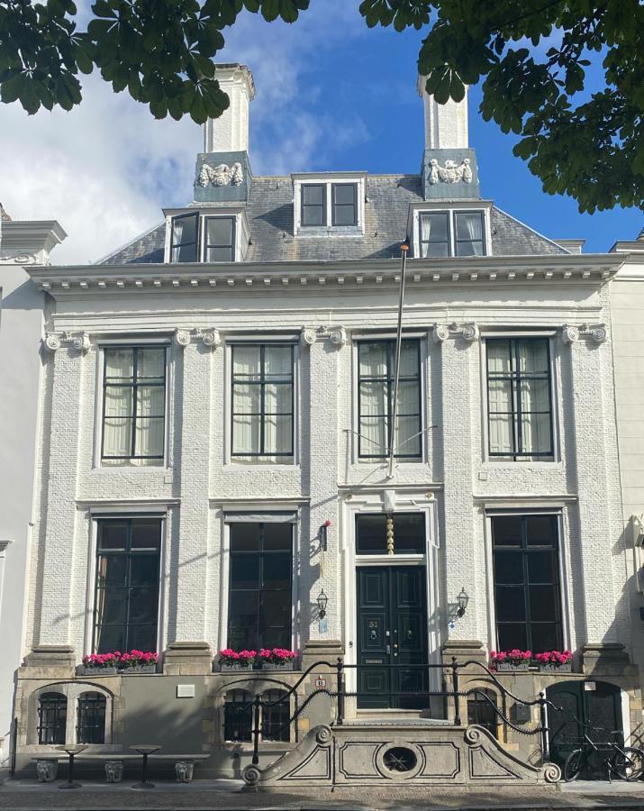Logies Aan De Dam Hotel *